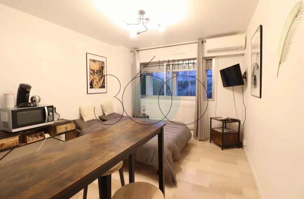 STUDIO – RÉSIDENCE SÉCURISÉE – RÉNOVÉ